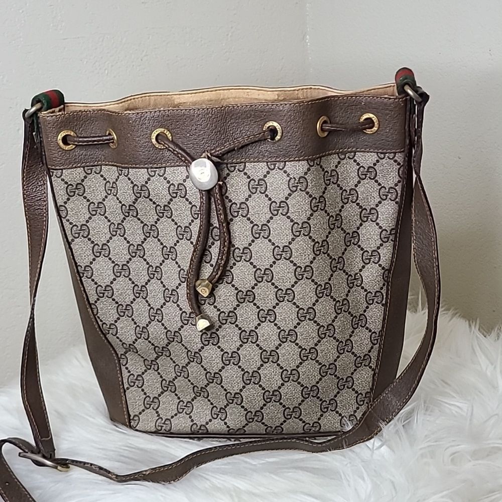💯 Authentic Gucci Bucket Bag 🍀 - Picture 9 of 14